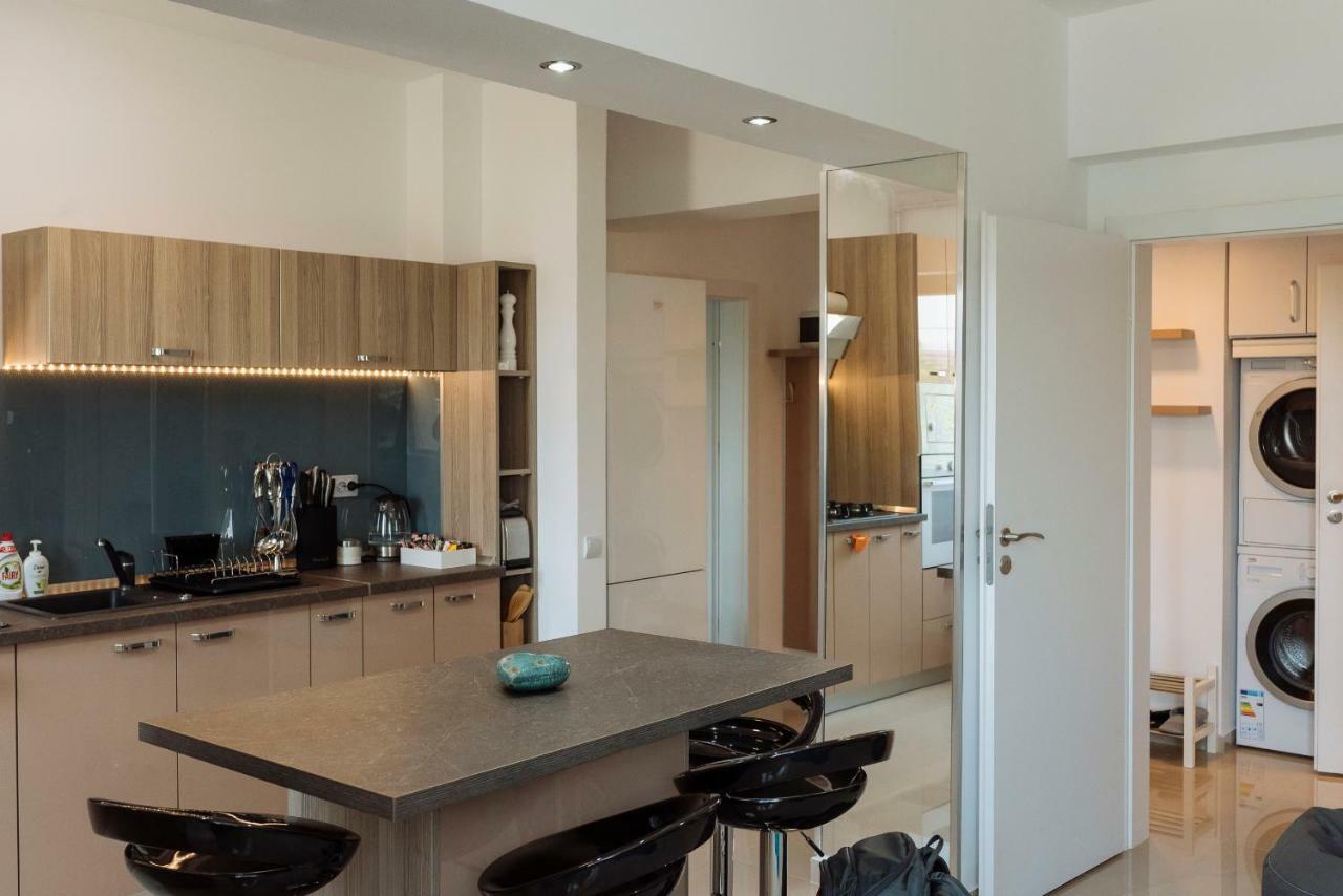 Luxury Flat 9 Near Metro Lägenhet Bukarest Exteriör bild