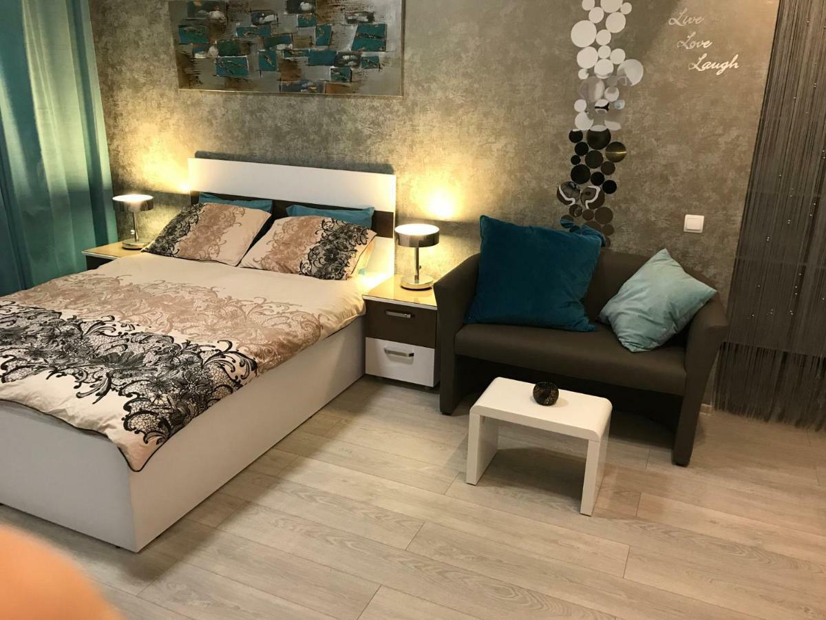 Luxury Flat 9 Near Metro Lägenhet Bukarest Exteriör bild