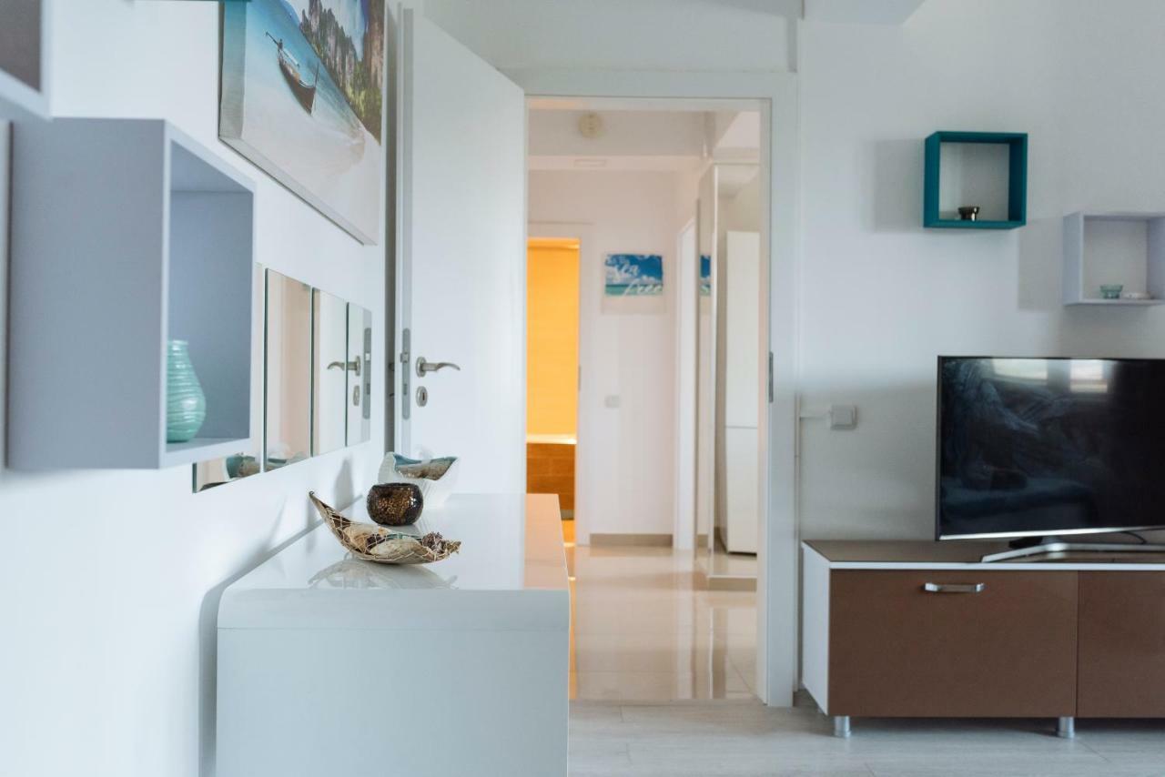 Luxury Flat 9 Near Metro Lägenhet Bukarest Exteriör bild
