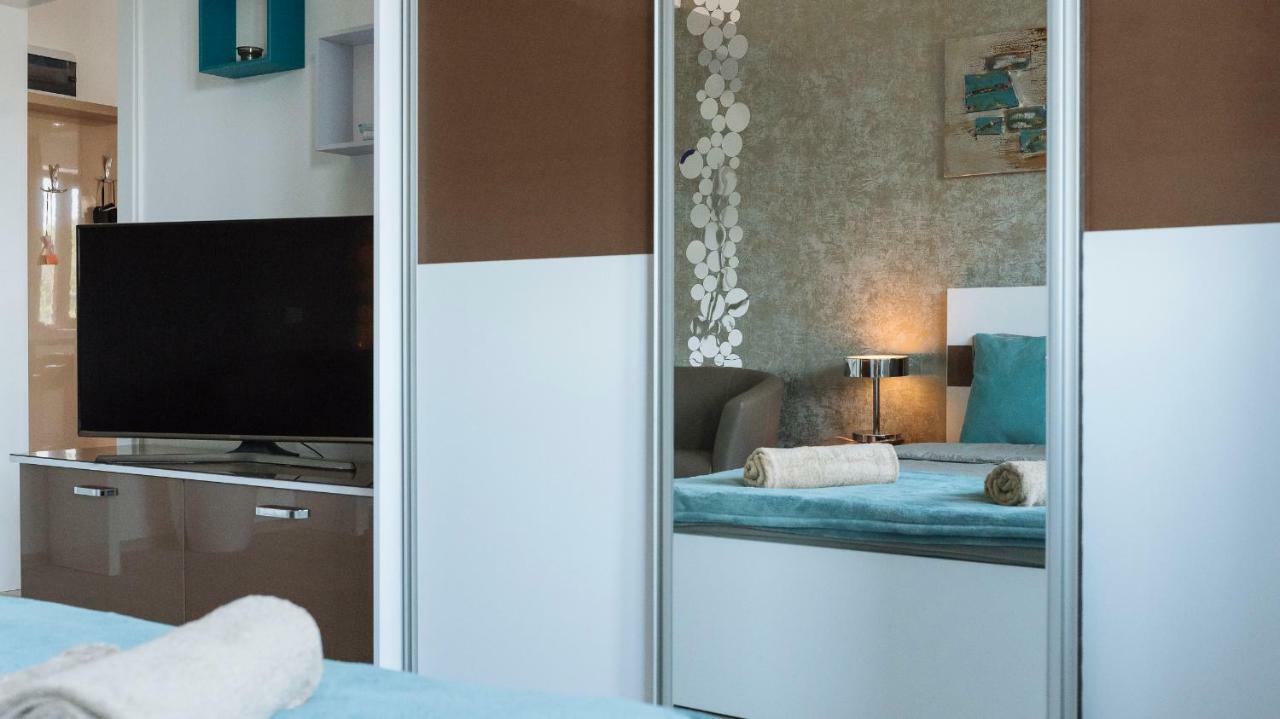 Luxury Flat 9 Near Metro Lägenhet Bukarest Exteriör bild